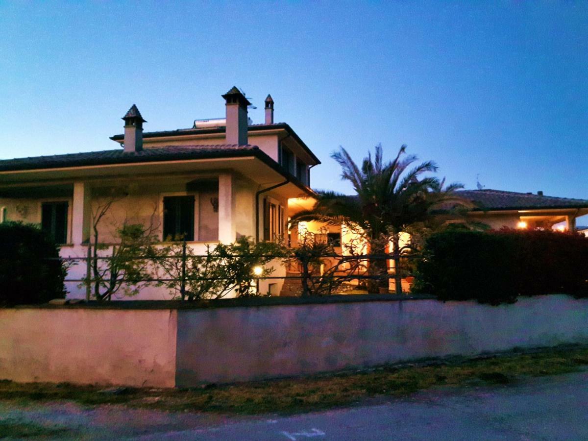Bed and Breakfast Elisa House Foligno Exteriér fotografie
